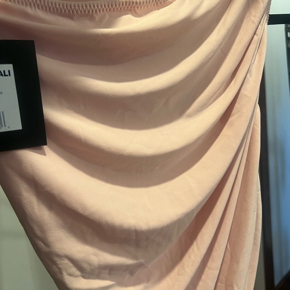 BNWT Norma Kamali Knee length Dress in blush pink - Picture 9 of 11